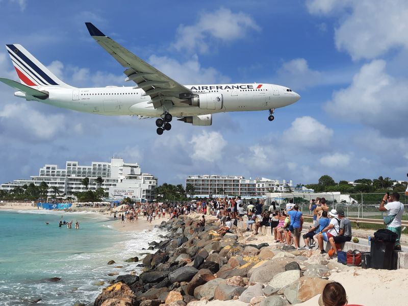 iconic plane landing Maho beach